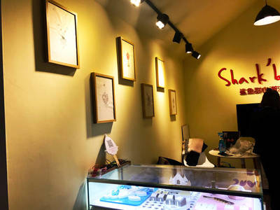 SHARKBABY参展上海珠宝展览会,配饰+服装跨界新零售模式受热捧